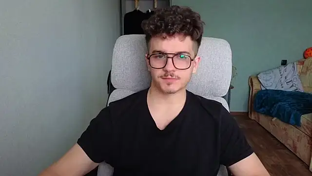 Snapshot of Remy_Miles chatting on January 6, 2026, 10:08 am Remy Miles online show from January 6, 2026, 10:08 am