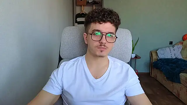 Snapshot of Remy_Miles chatting on January 12, 2026, 11:04 am Remy Miles online show from January 12, 2026, 11:04 am