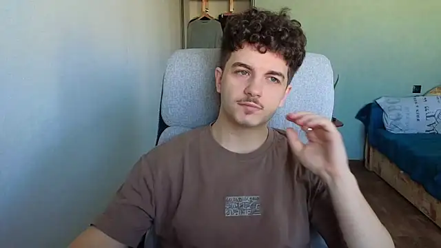 Snapshot of Remy_Miles chatting on February 10, 2026, 7:01 am Remy Miles online show from February 10, 2026, 7:01 am