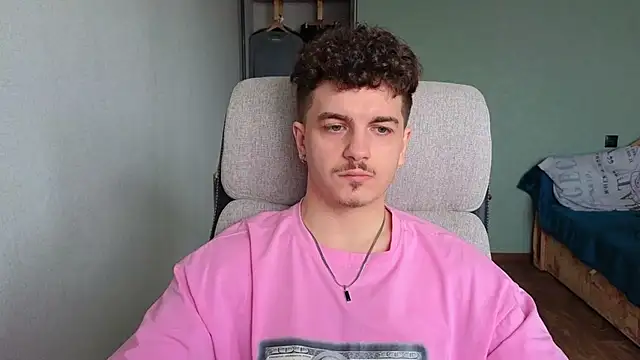 Snapshot of Remy_Miles chatting on February 20, 2026, 8:05 am Remy Miles online show from February 20, 2026, 8:05 am