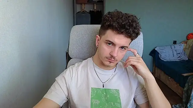 Snapshot of Remy_Miles chatting on February 22, 2026, 1:31 pm Remy Miles online show from February 22, 2026, 1:31 pm