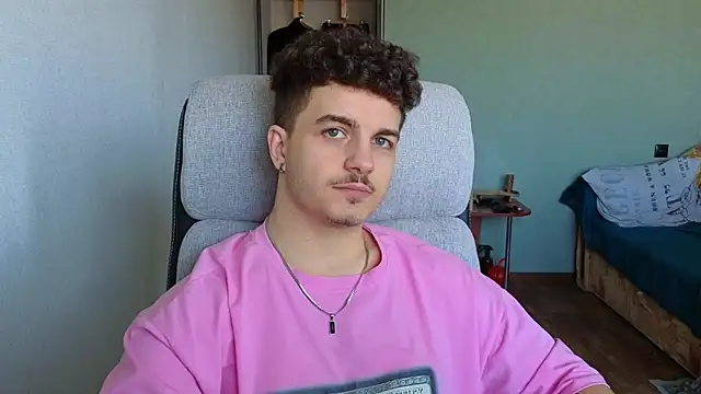 Snapshot of Remy_Miles chatting on February 27, 2026, 11:32 am Remy Miles online show from February 27, 2026, 11:32 am