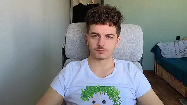 Snapshot of Remy_Miles chatting on February 28, 2026, 8:15 am Remy Miles online show from February 28, 2026, 8:15 am