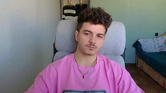 Snapshot of Remy_Miles chatting on March 5, 2026, 8:32 am Remy Miles online show from March 5, 2026, 8:32 am