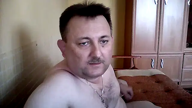 Snapshot of Novy73 chatting on October 19, 2025, 1:56 pm Novy73 online show from October 19, 2025, 1:56 pm