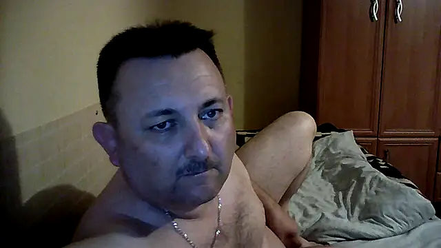 Snapshot of Novy73 chatting on October 28, 2025, 11:51 pm Novy73 online show from October 28, 2025, 11:51 pm