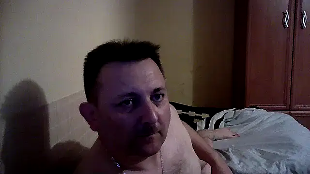 Snapshot of Novy73 chatting on November 7, 2025, 1:16 am Novy73 online show from November 7, 2025, 1:16 am