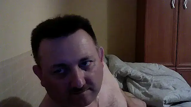 Snapshot of Novy73 chatting on November 9, 2025, 11:25 pm Novy73 online show from November 9, 2025, 11:25 pm
