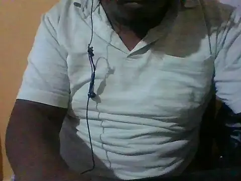 honeyswit online show from November 13, 2025, 8:41 pm