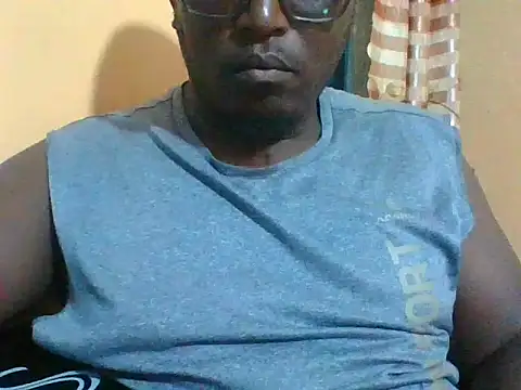 honeyswit online show from March 19, 2026, 8:02 pm