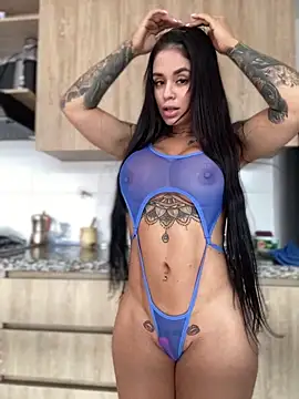 Snapshot of LaraHenao chatting on November 12, 2025, 1:33 pm LaraHenao online show from November 12, 2025, 1:33 pm