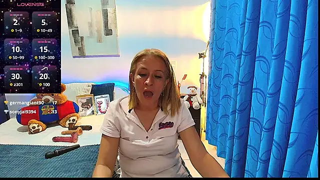 Snapshot of Naty_Stone chatting on December 3, 2024, 12:02 am Naty Stone online show from December 3, 2024, 12:02 am