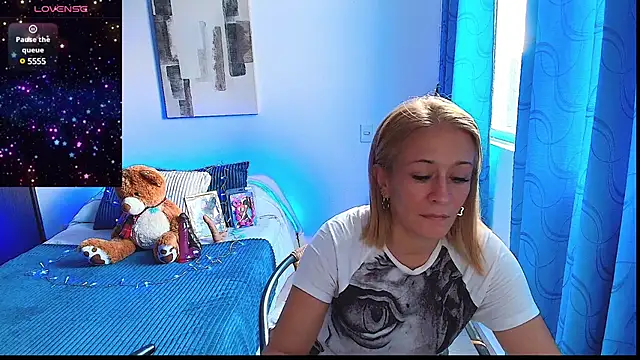 Snapshot of Naty_Stone chatting on December 6, 2024, 8:29 pm Naty Stone online show from December 6, 2024, 8:29 pm