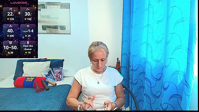 Snapshot of Naty_Stone chatting on January 31, 2025, 9:05 pm Naty Stone online show from January 31, 2025, 9:05 pm