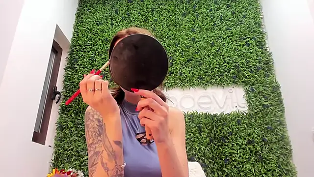 realhotfallingdevil online show from April 3, 2026, 5:05 am