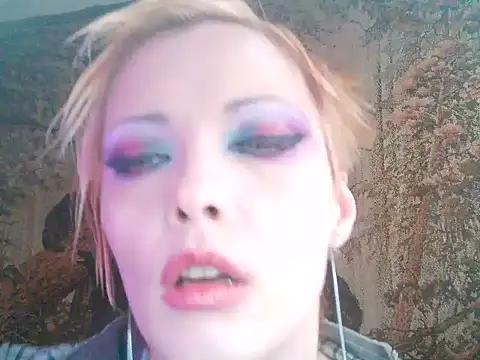 WildMissNiks online show from February 1, 2025, 11:21 am