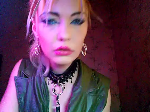 WildMissNiks online show from November 27, 2025, 8:49 am