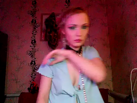 WildMissNiks online show from November 29, 2025, 9:34 am