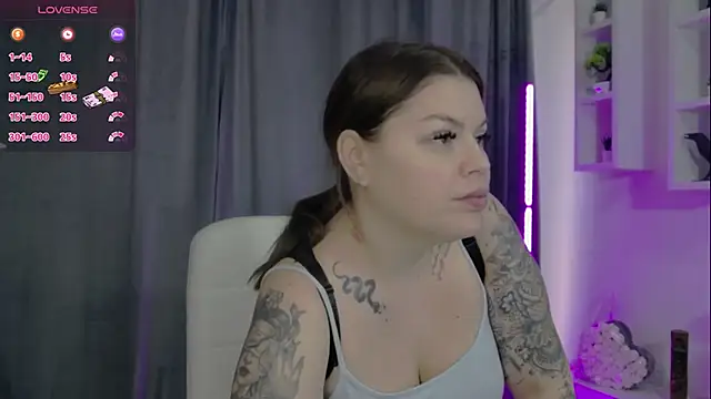 Raven Luna online show from December 19, 2024, 7:18 am