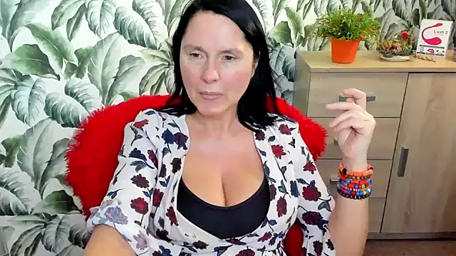 Ellennaughty online show from February 6, 2025, 3:27 am