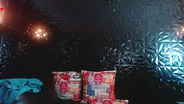 PINK  LOLA1 online show from December 26, 2024, 4:25 pm