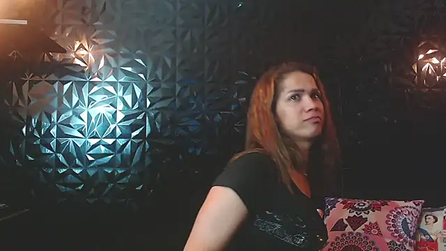 PINK  LOLA1 online show from November 19, 2025, 8:09 pm