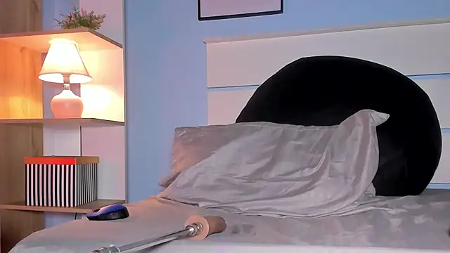 alicialittle online show from February 15, 2025, 8:22 pm