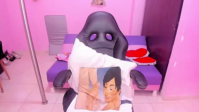 Snapshot of MATURE_WHOR33 chatting on March 24, 2026, 11:48 am MATURE WHOR33 online show from March 24, 2026, 11:48 am