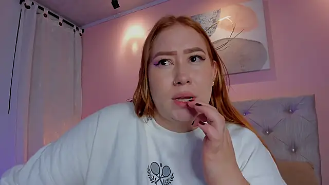 hannamartinn online show from November 7, 2025, 2:33 am