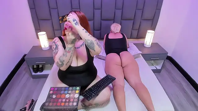 MiaYMolly online show from March 18, 2025, 10:14 am