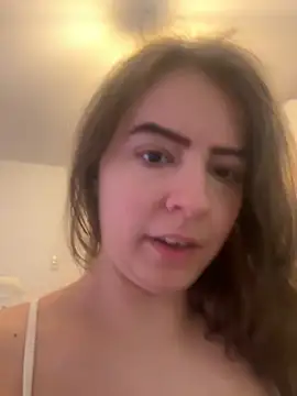 eleonoree online show from October 12, 2025, 3:33 pm