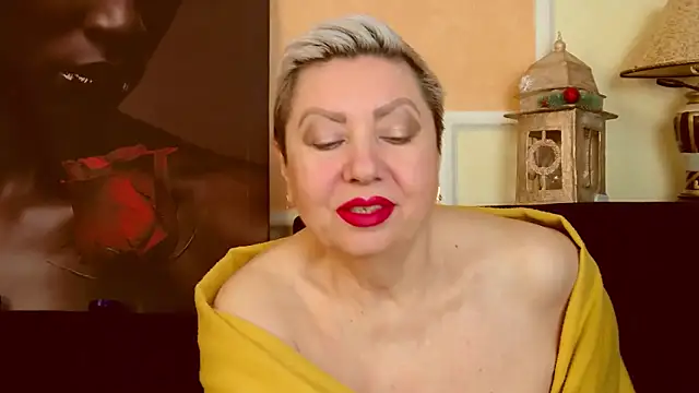 Snapshot of LadyPosh chatting on February 5, 2026, 10:20 am LadyPosh online show from February 5, 2026, 10:20 am