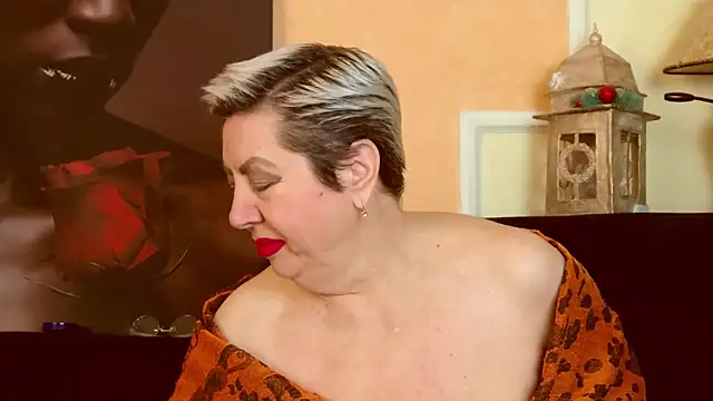 Snapshot of LadyPosh chatting on March 26, 2026, 9:53 pm LadyPosh online show from March 26, 2026, 9:53 pm