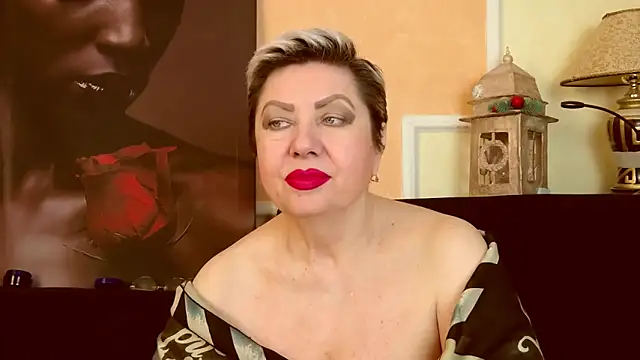 Snapshot of LadyPosh chatting on April 15, 2026, 7:58 pm LadyPosh online show from April 15, 2026, 7:58 pm