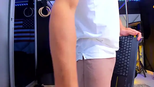 Aydenmiller96 online show from April 17, 2026, 3:09 am