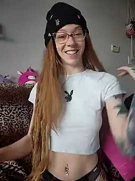 Snapshot of LucidLucy chatting on January 31, 2025, 4:38 pm LucidLucy online show from January 31, 2025, 4:38 pm