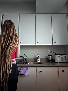 Snapshot of LucidLucy chatting on February 7, 2025, 1:32 pm LucidLucy online show from February 7, 2025, 1:32 pm