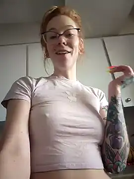 Snapshot of LucidLucy chatting on February 23, 2025, 2:14 pm LucidLucy online show from February 23, 2025, 2:14 pm