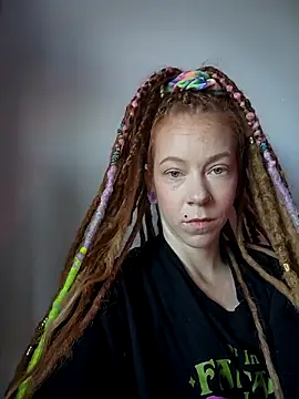 Snapshot of LucidLucy chatting on September 19, 2025, 1:23 pm LucidLucy online show from September 19, 2025, 1:23 pm