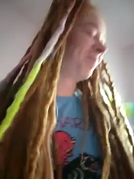 Snapshot of LucidLucy chatting on October 4, 2025, 11:52 am LucidLucy online show from October 4, 2025, 11:52 am