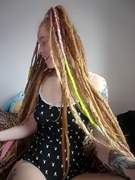 Snapshot of LucidLucy chatting on November 26, 2025, 4:08 pm LucidLucy online show from November 26, 2025, 4:08 pm