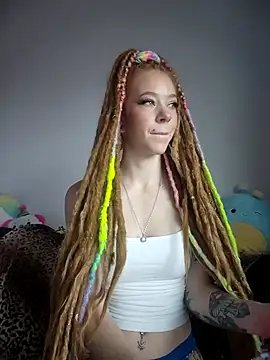 Snapshot of LucidLucy chatting on November 27, 2025, 1:24 pm LucidLucy online show from November 27, 2025, 1:24 pm