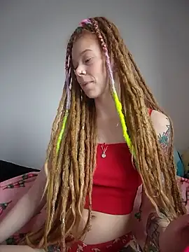 Snapshot of LucidLucy chatting on December 15, 2025, 2:10 pm LucidLucy online show from December 15, 2025, 2:10 pm