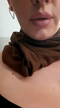 Snapshot of Dirtyfeelin chatting on December 10, 2024, 5:22 pm Dirtyfeelin online show from December 10, 2024, 5:22 pm