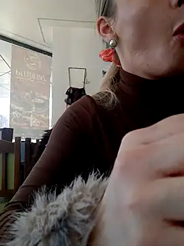 Snapshot of Dirtyfeelin chatting on February 3, 2026, 10:09 am Dirtyfeelin online show from February 3, 2026, 10:09 am