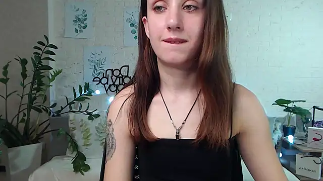 Snapshot of FranceskoJones chatting on January 25, 2025, 11:54 pm FranceskoJones online show from January 25, 2025, 11:54 pm