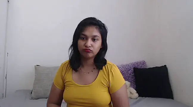 Snapshot of Indianbloom- chatting on January 2, 2025, 8:17 am Indianbloom- online show from January 2, 2025, 8:17 am