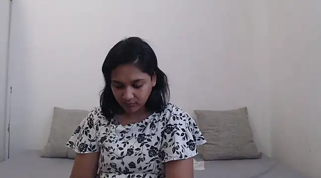 Snapshot of Indianbloom- chatting on January 6, 2025, 9:30 am Indianbloom- online show from January 6, 2025, 9:30 am