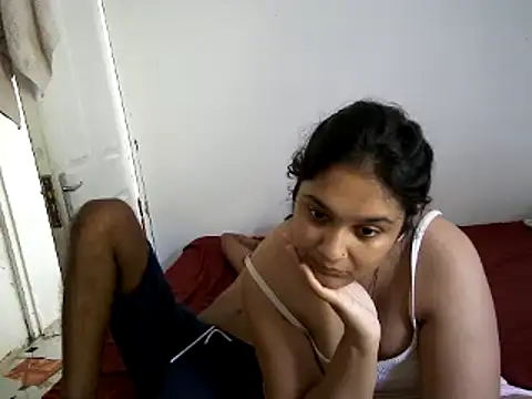 Snapshot of Indianbloom- chatting on February 24, 2025, 12:48 pm Indianbloom- online show from February 24, 2025, 12:48 pm