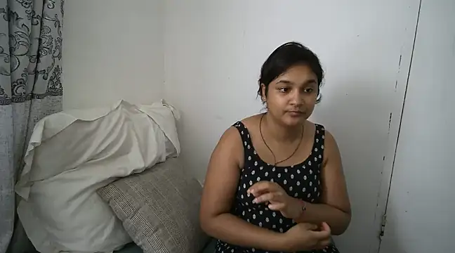 Snapshot of Indianbloom- chatting on March 3, 2025, 9:11 am Indianbloom- online show from March 3, 2025, 9:11 am